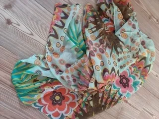 Foulard fantasia floreale