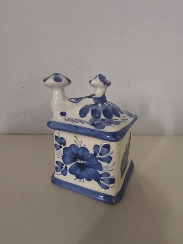 Azucarero Cerámica azul y blanca con flores