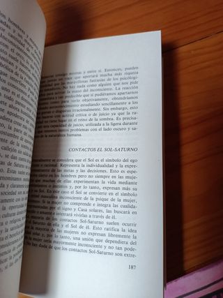 Libro Saturno de Liz Greene