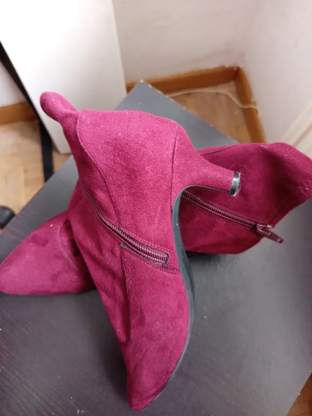 Botas de ante morado