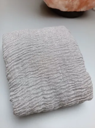 Foulard beige effetto stropicciato