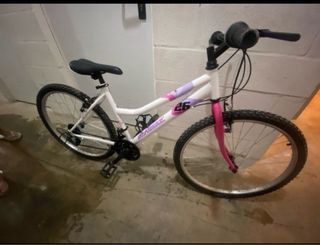 Bicicleta 26 Blanca y Rosa
NUEVA!!
