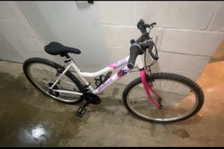 Bicicleta 26 Blanca y Rosa
NUEVA!!
