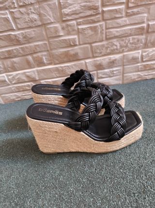Sandalias DOSPÍES tacón cuña trenzadas