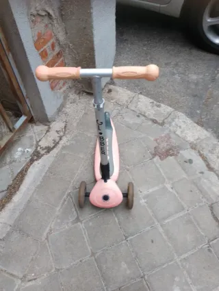 Patinete niña rosa con luces en ruedas