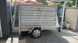 Remolque cerrado muy fuerte