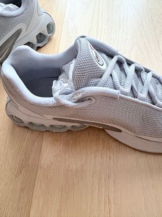 Zapatillas Nike Air Max Dn Gris, con muy poco uso