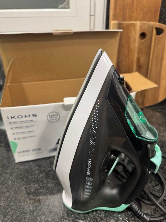 Plancha IKOHS Luxor 2600