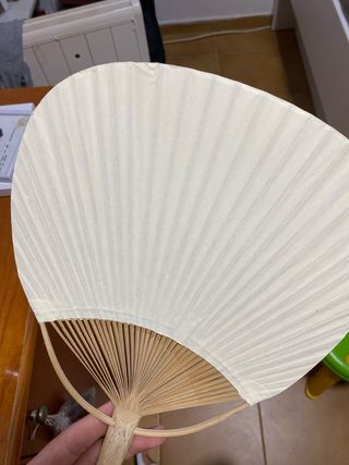 Abanico estilo Asiático Beige