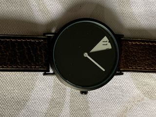 Reloj Quartz Negro y Marrón