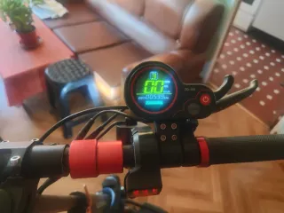 Patinete Eléctrico con Luces LED
