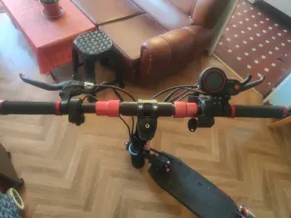 Patinete Eléctrico con Luces LED