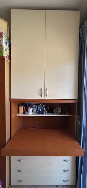 Armadio con scrivania e cassetti