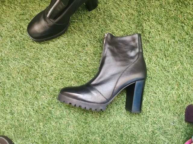 Botines Zara Piel Negros Cremallera
