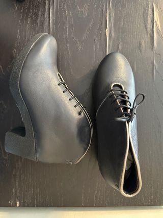 Botines piel tacón goma nuevos T.37