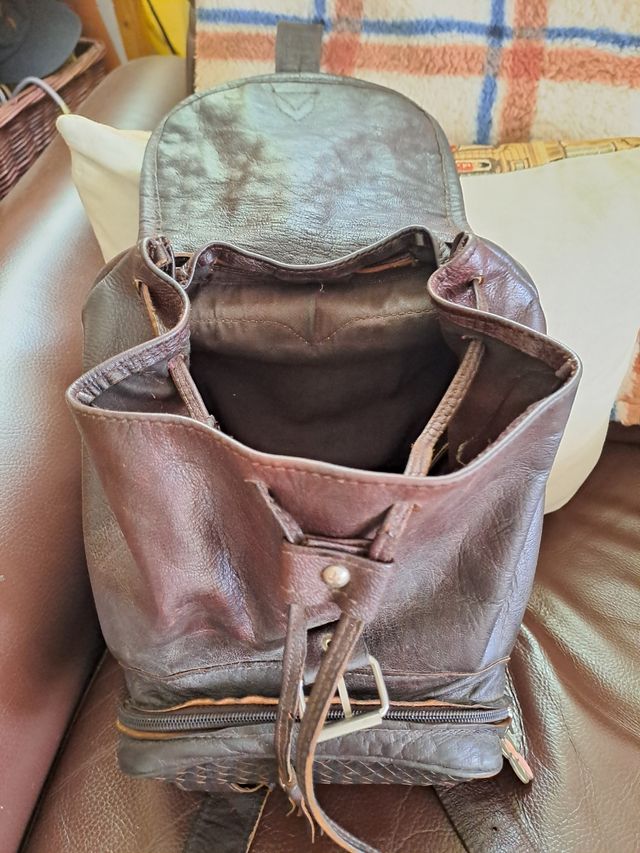 Mochila-bolso cuero 100% marrón