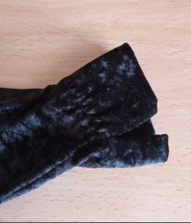 Bufanda y guantes aterciopelados