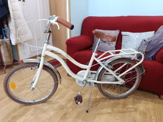 Bicicleta infantil color crema