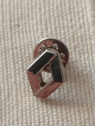 Pin Logo Renault Plata