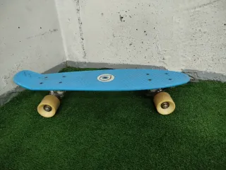 Monopatín infantil azul