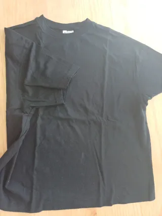 Camiseta negra básica