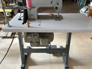 Máquina de coser plana DURKOPP