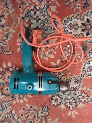 Taladro antiguo eléctrico Blackdecker