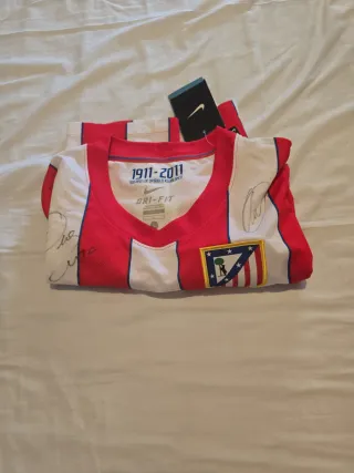 Camiseta Atlético de Madrid Firmada 1911-2011
