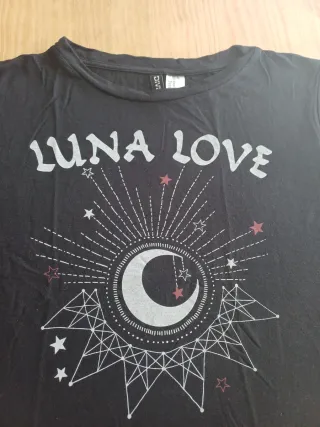 Camiseta H&M Luna Love