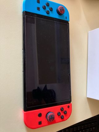 Nintendo Switch Console Rosso/Blu funzionante