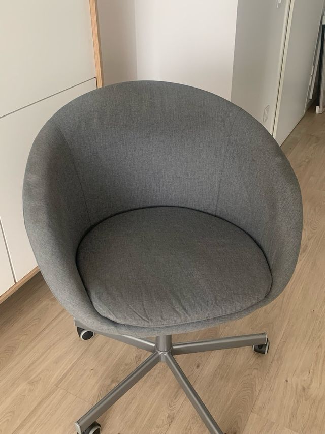 Silla giratoria Ikea tela gris