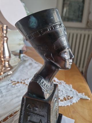 Busto Nefertiti in bronzo