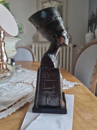 Busto Nefertiti in bronzo