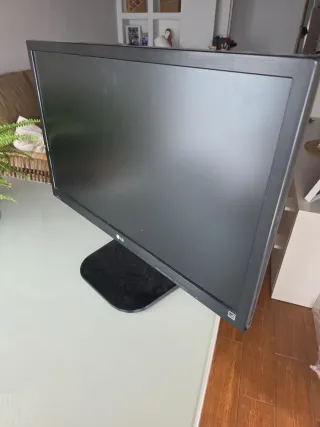 Pantalla LG 27 Negra