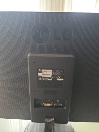 Pantalla LG 27 Negra