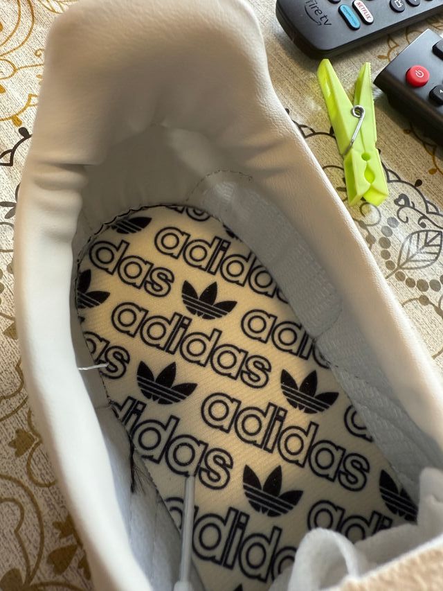 Adidas Spezial Beige/Negro