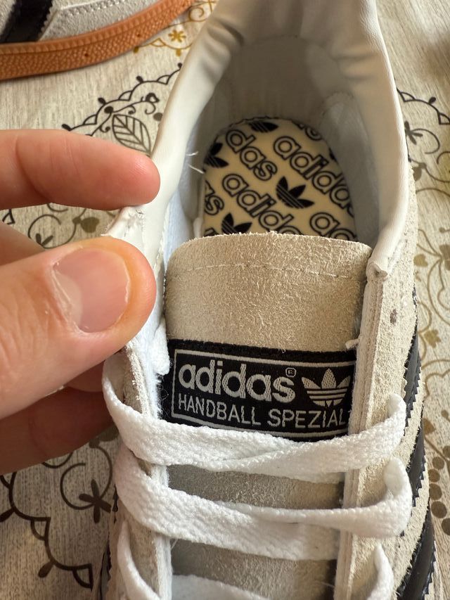 Adidas Spezial Beige/Negro