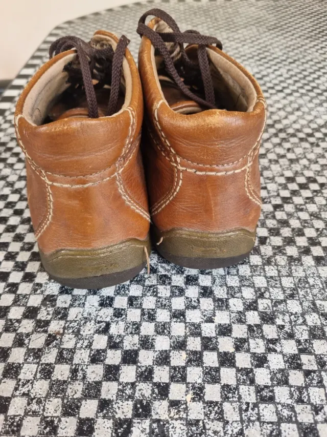 Botas de cuero marrones