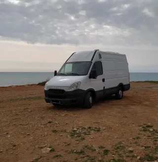 Furgoneta camper Iveco Daily 2013 305.000 kms