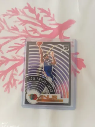 Cromo NBA Joel Embiid 76ers Optic
