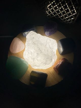 Lámpara de Chakras con Piedras Naturales