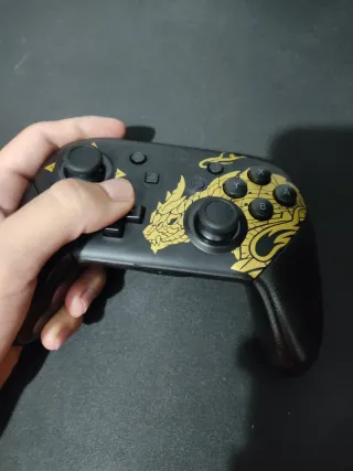 Mando Pro Nintendo Switch Monster Hunter Rise