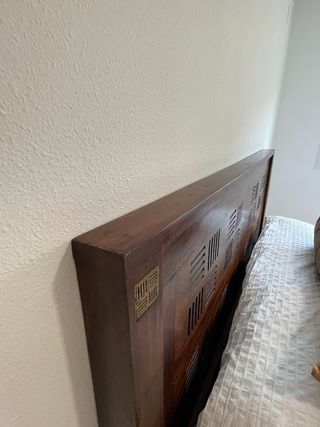 Cama de madera maciza
