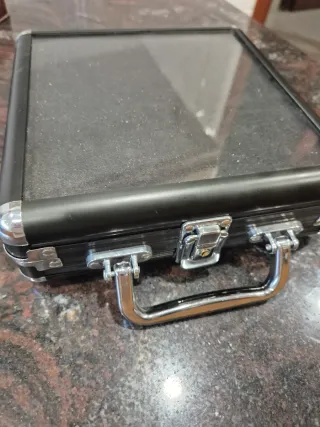 Maletín de póker con llave