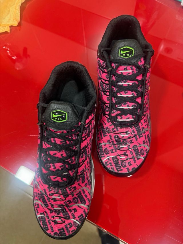 Scarpe Nike TN Air rosa e nere