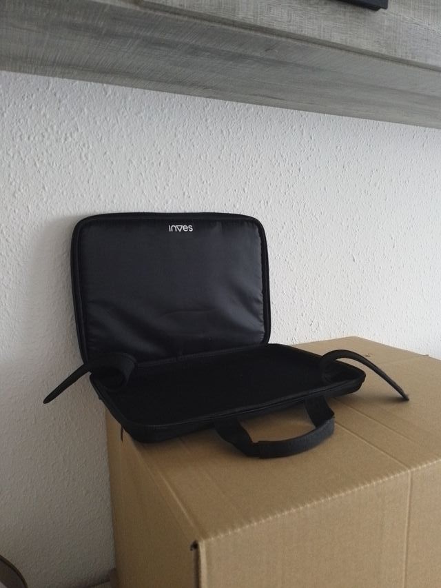 Maletín portátil pequeño negro