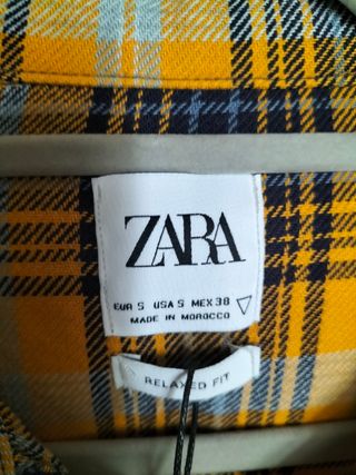 Camisa Zara cuadros Talla S
(100% algodón)