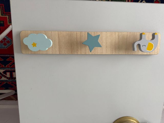 Colgador infantil madera nube, estrella y elefante