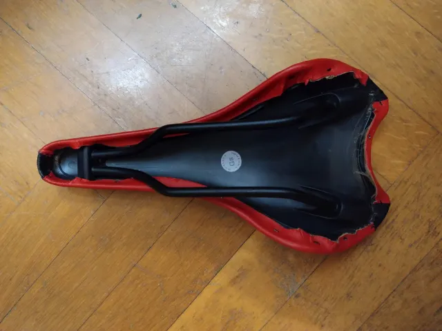 Sillín Selle Italia Negro/Rojo 