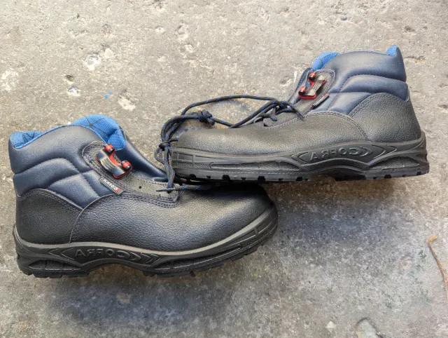 Stivali Cofra neri e blu